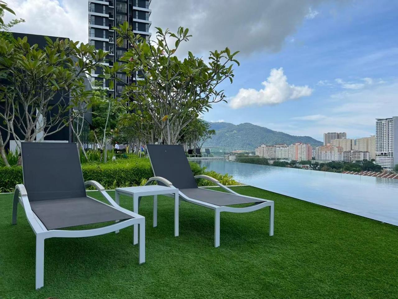 Urban Suites Two Or Three Bedroom Georgetown By Anc Jelutong ภายนอก รูปภาพ