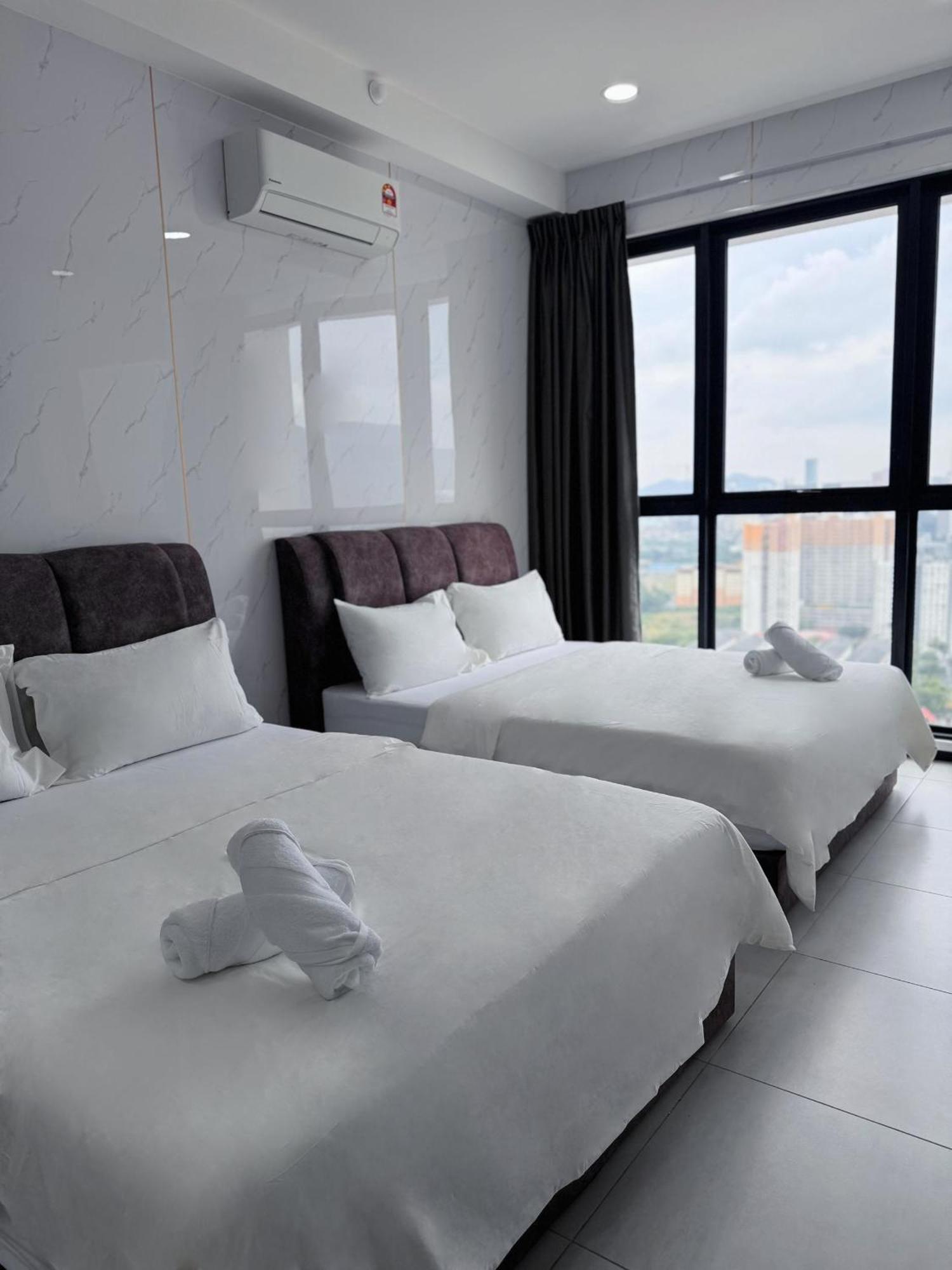 Urban Suites Two Or Three Bedroom Georgetown By Anc Jelutong ภายนอก รูปภาพ