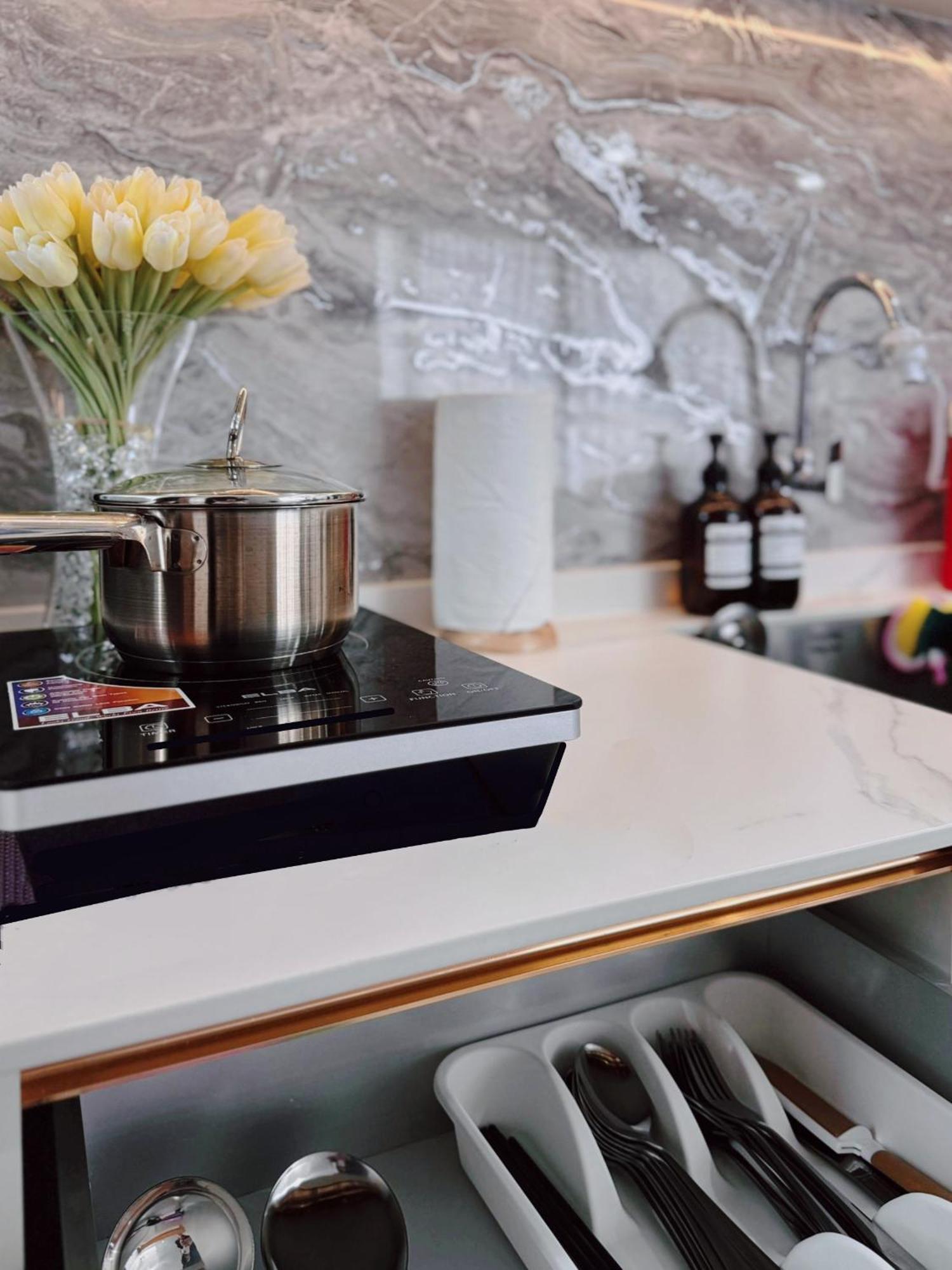 Urban Suites Two Or Three Bedroom Georgetown By Anc Jelutong ภายนอก รูปภาพ
